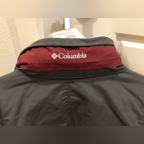 Columbia Ski Jacket, Size L - Picture 8 of 8